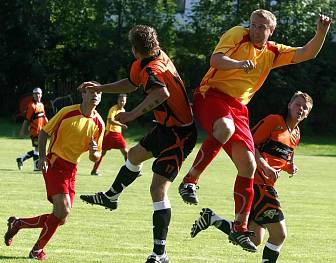 010610_hb_fotbal_stoky_denik_clanek_solo
